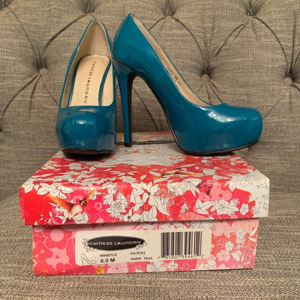 Chinese Laundry dark teal heels! Only worn ONCE!